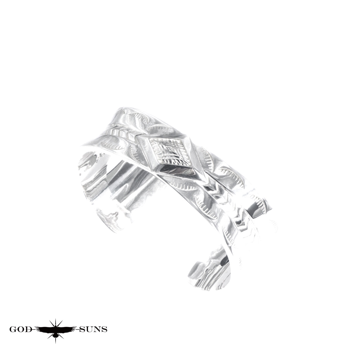 GIZA CROSS BANGLE