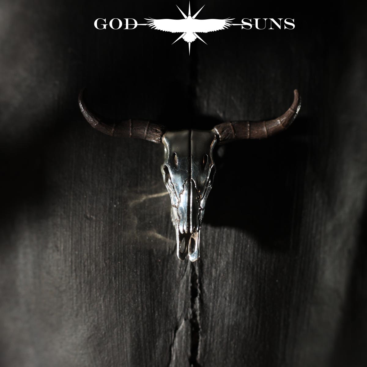 ロングホーンスカルペンダント ~SV角タイプ~ 中