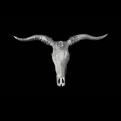 ロングホーンスカルペンダント大プラチナ縄"ラボグラウンダイヤモンド"〜SV角×プラチナ角パーツ(バンダナ)付き ダイヤモンド-ダスト加工〜