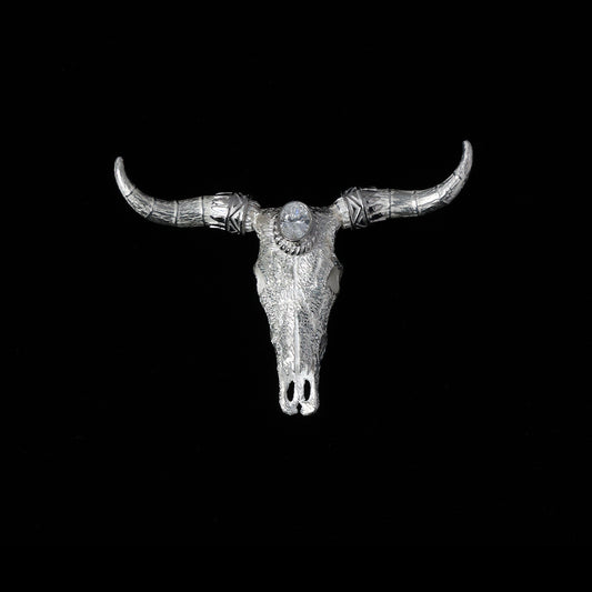 ロングホーンスカルペンダント中プラチナ縄"ラボグラウンダイヤモンド"〜SV角×プラチナ角パーツ(バンダナ)付き ダイヤモンド-ダスト加工〜