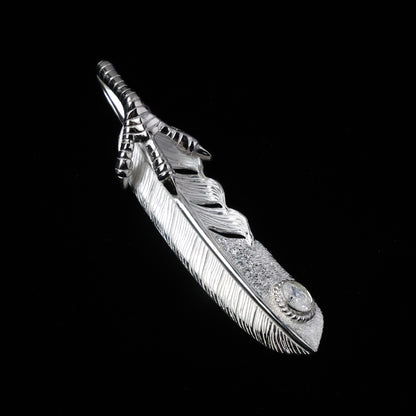 特大プラチナ爪フェザープラチナ縄"ラボグラウンダイヤモンド"(右向き)ダイヤモンド-ダスト加工