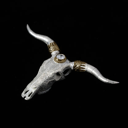 ロングホーンスカルペンダント大金縄"ラボグラウンダイヤモンド"〜SV角×K18角パーツ(バンダナ)付き ダイヤモンド-ダスト加工〜