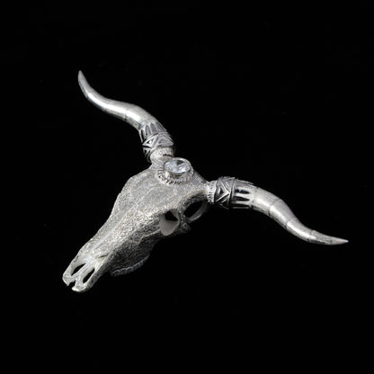 ロングホーンスカルペンダント大プラチナ縄"ラボグラウンダイヤモンド"〜SV角×プラチナ角パーツ(バンダナ)付き ダイヤモンド-ダスト加工〜