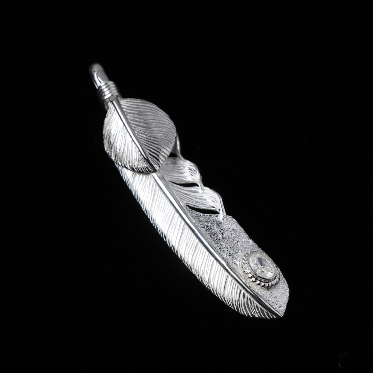 特大プラチナハートフェザープラチナ縄"ラボグラウンダイヤモンド"(右向き)ダイヤモンド-ダスト加工