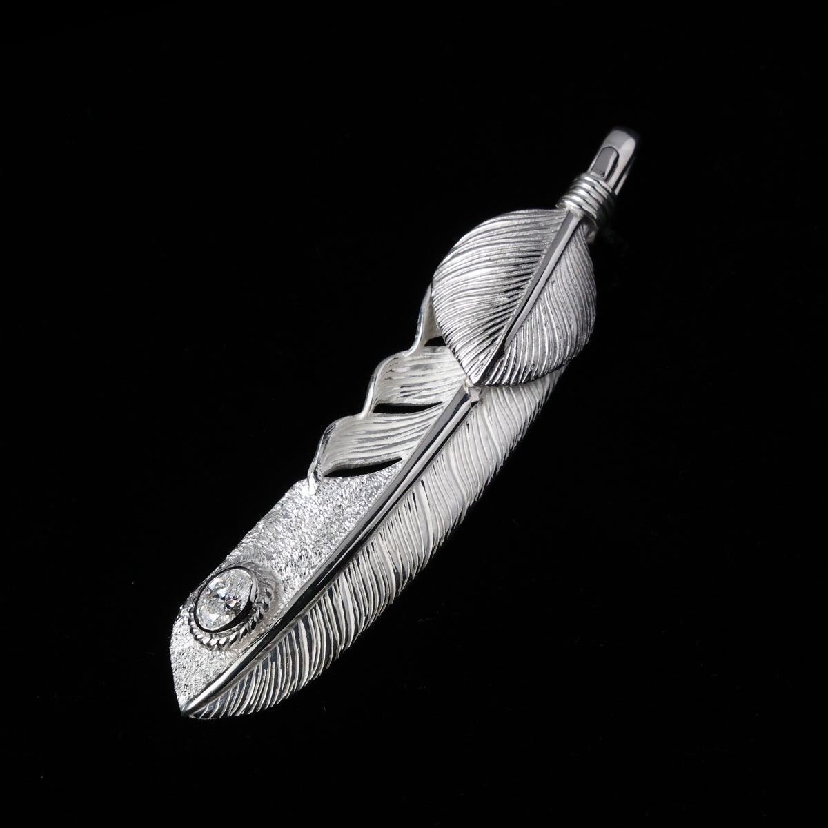 特大プラチナハートフェザープラチナ縄"ラボグラウンダイヤモンド"(左向き)ダイヤモンド-ダスト加工