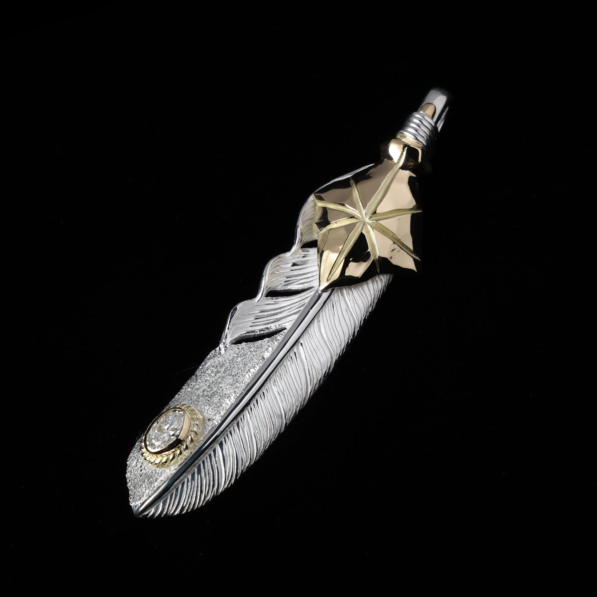 特大K18矢尻フェザー金縄"ラボグラウンダイヤモンド"(左向き)ダイヤモンド-ダスト加工