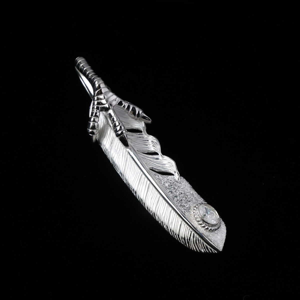 プラチナ爪フェザーLLプラチナ縄"ラボグラウンダイヤモンド"(右向き)ダイヤモンド-ダスト加工