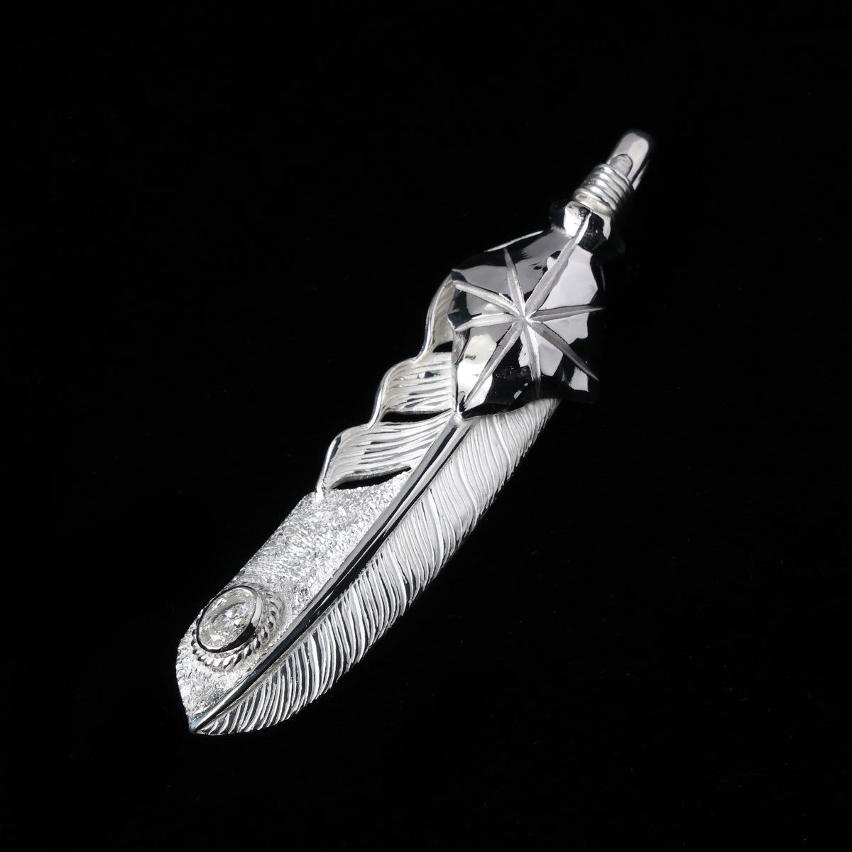 特大PT矢尻フェザープラチナ縄"ラボグラウンダイヤモンド"(左向き)ダイヤモンド-ダスト加工