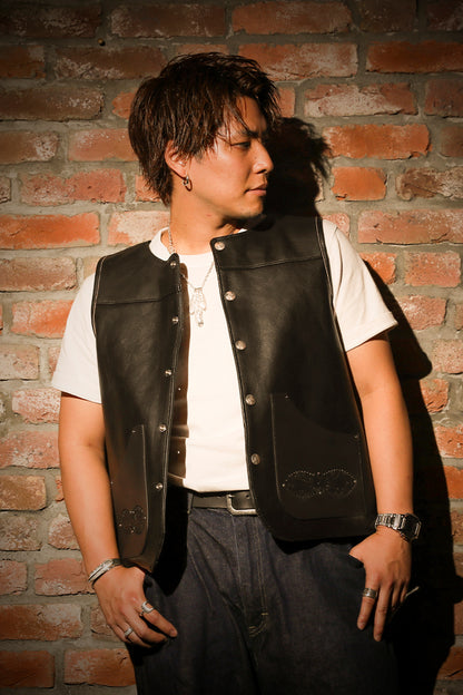 "NATIVE TOKYO STYLE" LEATHER VEST SP MODEL GOD SUNS×ATSU LEATHER WORKS(BLACK)